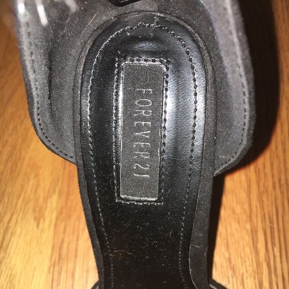 Black Furry Heels - Picture 2 of 3